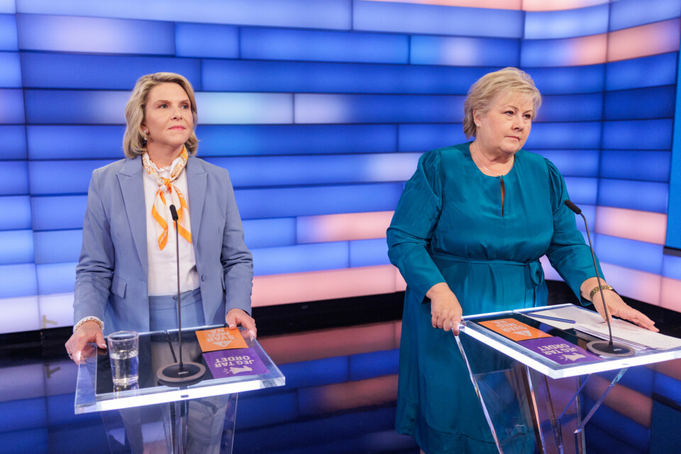 Fremskrittspartiets partileder Sylvi Listhaug og Høyres partileder Erna Solberg gikk rett i angrep på den sittende regjeringens skattepolitikk under partilederdebatten på NRK tirsdag kveld. Fremskrittspartiets partileder Sylvi Listhaug og Høyres partileder Erna Solberg gikk rett i angrep på den sittende regjeringens skattepolitikk under partilederdebatten på NRK tirsdag kveld. Foto: Jonas Been Henriksen / NTB