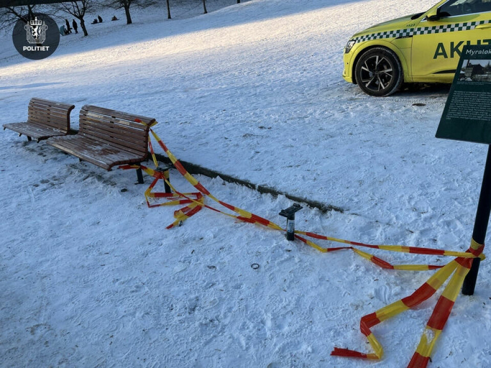 Ambulanse har vært på flere akeulykker på Myraløkka i Oslo i dag. Ambulanse har vært på flere akeulykker på Myraløkka i Oslo i dag. Foto: Handout / Politiet / NTB