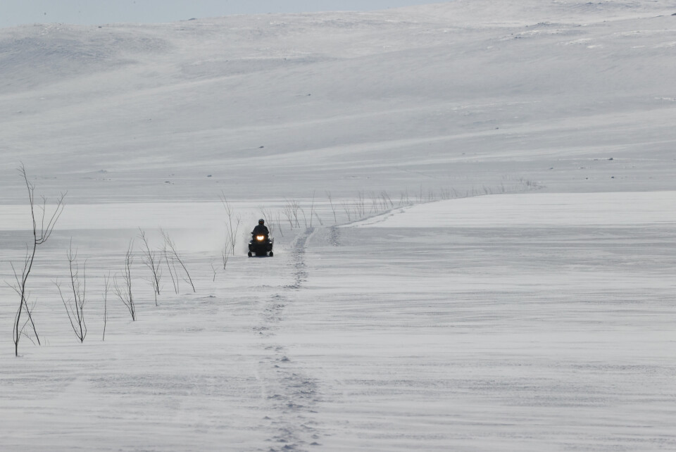 Reglene for snøscooterkjøring er annerledes i Finland enn i Norge. Norske påsketurister får refs for å glemme dette. Reglene for snøscooterkjøring er annerledes i Finland enn i Norge. Norske påsketurister får refs for å glemme dette. Illustrasjonsfoto: Ørn E. Borgen / NTB