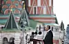 Putin hilste på nordkoreanske soldater – Dagsavisen