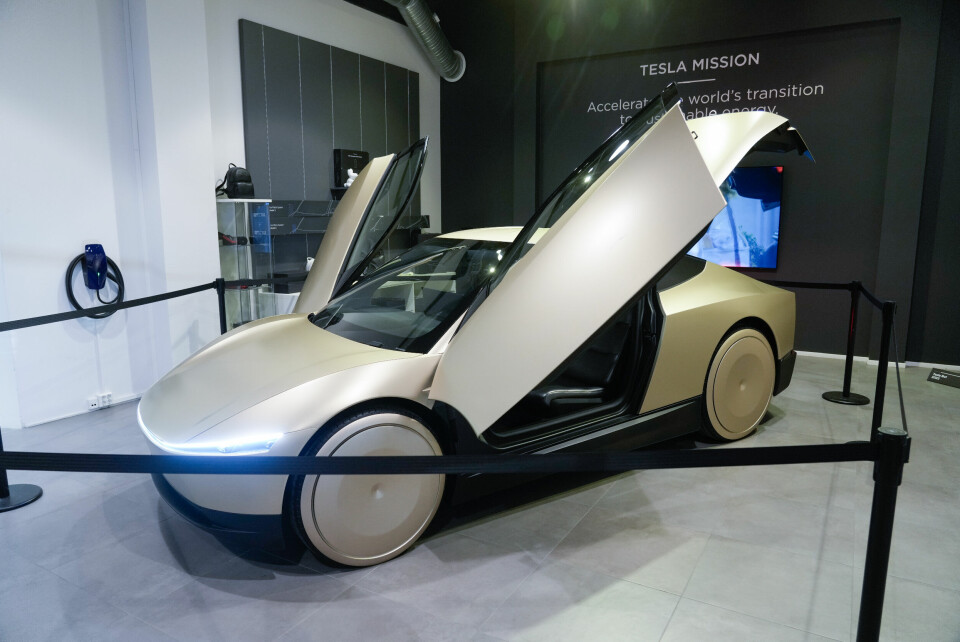 Tesla viste fram sin Cybercab i Oslo i fjor. Om et par uker skal de første selvkjørende taxiene fra Tesla være i drift i Austin i Texas. Tesla viste fram sin Cybercab i Oslo i fjor. Om et par uker skal de første selvkjørende taxiene fra Tesla være i drift i Austin i Texas. Arkivfoto: Terje Bendiksby / NTB