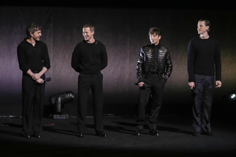 Her er Beatles-skuespillerne som snart skal i sving med innspillingen: F.v. Paul Mescal (Paul), Joseph Quinn (George), Barry Keoghan (Ringo) og Harris Dickinson (John) under presentasjonen i Las Vegas mandag kveld. Her er Beatles-skuespillerne som snart skal i sving med innspillingen: F.v. Paul Mescal (Paul), Joseph Quinn (George), Barry Keoghan (Ringo) og Harris Dickinson (John) under presentasjonen i Las Vegas mandag kveld. Foto: Chris Pizzello / AP / NTB
