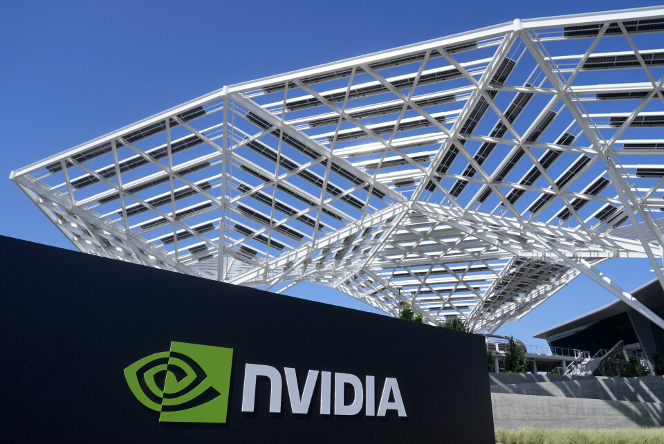 Nvidia-aksjen faller etter lanseringen av ny kinesisk KI-teknologi. Nvidia-aksjen faller etter lanseringen av ny kinesisk KI-teknologi. Foto: AP / NTB