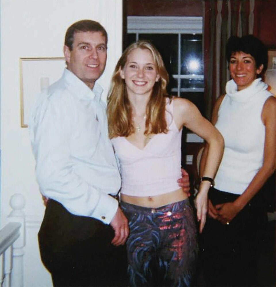 Prins Andrew, Virginia Giuffre og Ghislaine Maxwell.(AFP ) Prins Andrew, Virginia Giuffre og Ghislaine Maxwell.