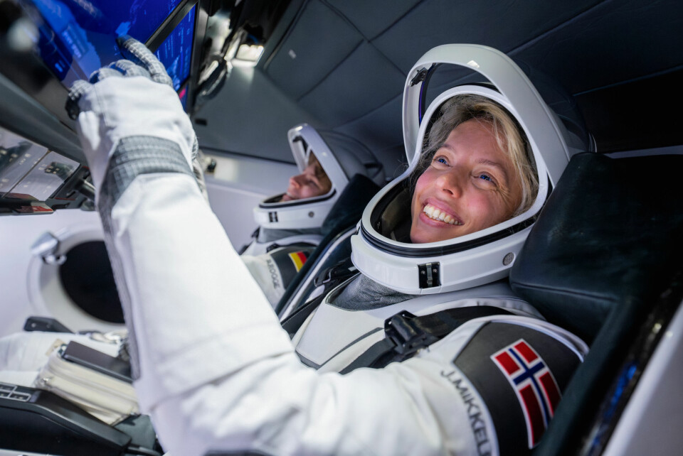 Jannicke Mikkelsen ble den første kvinnen som representerer Norge i verdensrommet, med det norske flagget på romdrakten under romferden Fram2. Jannicke Mikkelsen ble den første som representerer Norge i verdensrommet, med det norske flagget på romdrakten under romferden Fram2. Foto: SpaceX/Fram2 / Handout / NTB