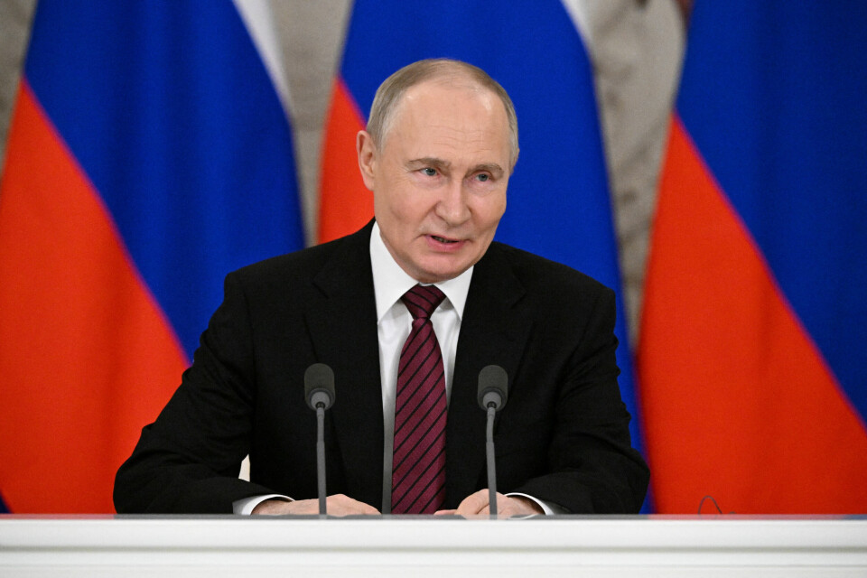 Russlands president Vladimir Putin sier at de er villige til å ha direkte samtaler med Ukraina 15. mai, uten betingelser. Det tror NUPI-forsker Julie Wilhelmsen lite på. Russlands president Vladimir Putin sier at de er villige til å ha direkte samtaler med Ukraina 15. mai, uten betingelser. Det tror NUPI-forsker Julie Wilhelmsen lite på.