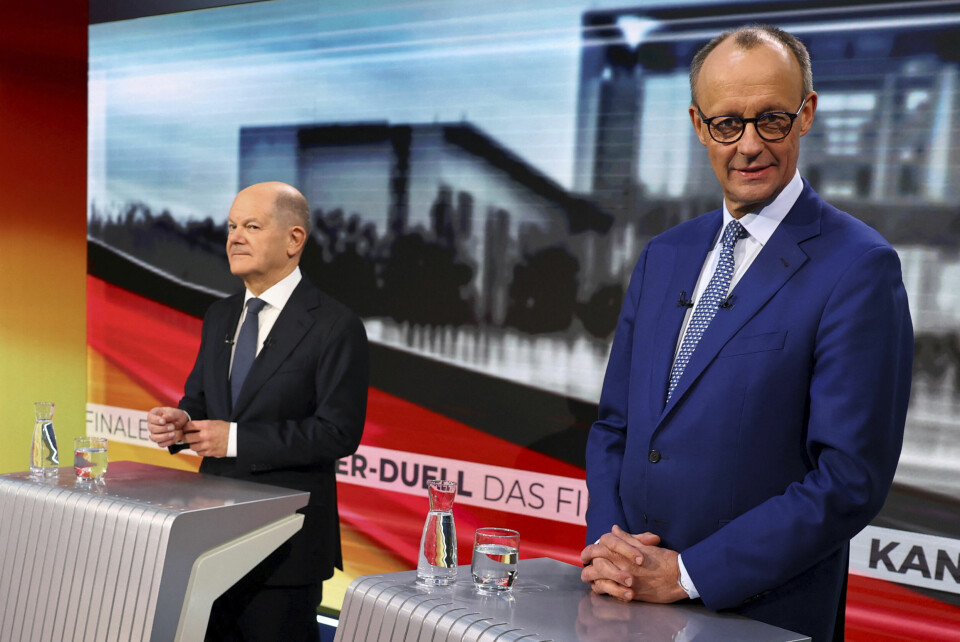 Tysklands påtroppende statsminister Friedrich Merz (til høyre) bekrefter at han vil gå i regjeringssamtaler med avtroppende statsminister Olaf Scholz' parti SPD. Friedrich Merz og sittende statsminister Olaf Scholz (t.v.) møttes igjen til TV-debatt i Berlin onsdag kveld. Foto: Fabrizio Bensch / Pool / AP / NTB