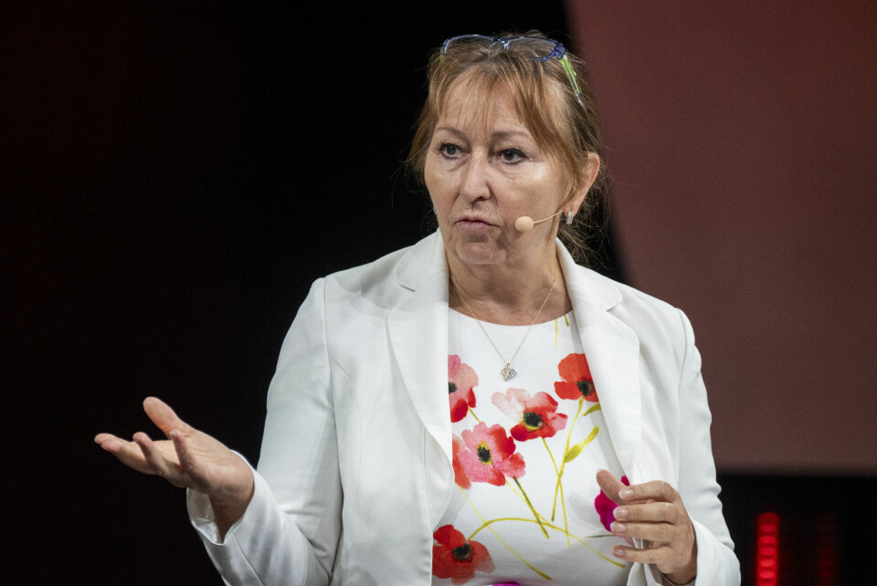 KS-styreleder Gunn Marit Helgesen advarer om at bussprisene kan øke. Gunn Marit Helgesen, styreleder KS, ber regjeringen øke tilskudd for å dekke kommunenes utgifter med å ta imot ukrainske flyktninger. Foto: Heiko Junge / NTB
