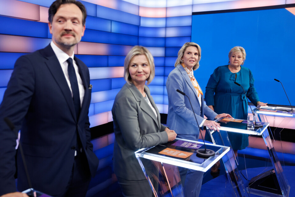 Dag-Inge Ulsten (KrF), Guri Melby (Venstre), Sylvi Listhaug (Frp) og Erna Solberg (Høyre) før partilederdebatten på NRK tirsdag kveld. Dag-Inge Ulsten (KrF), Guri Melby (Venstre), Sylvi Listhaug (Frp) og Erna Solberg (Høyre) før partilederdebatten på NRK tirsdag kveld.