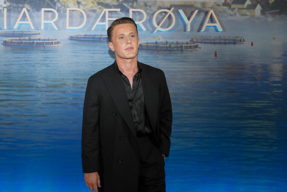 Axel Bøyum under rød løper på premieren av Netflix sin store norske satsing, Milliardærøya. Nå har Frøya – der serien ble spilt inn – fått prisen for beste filmlokasjon under filmfestivalen i Cannes. Foto: Javad Parsa / NTB Axel Bøyum under rød løper på premieren av Netflix sin store norske satsing, Milliardærøya. Nå har Frøya – der serien ble spilt inn – fått prisen for beste filmlokasjon under filmfestivalen i Cannes. Foto: Javad Parsa / NTB
