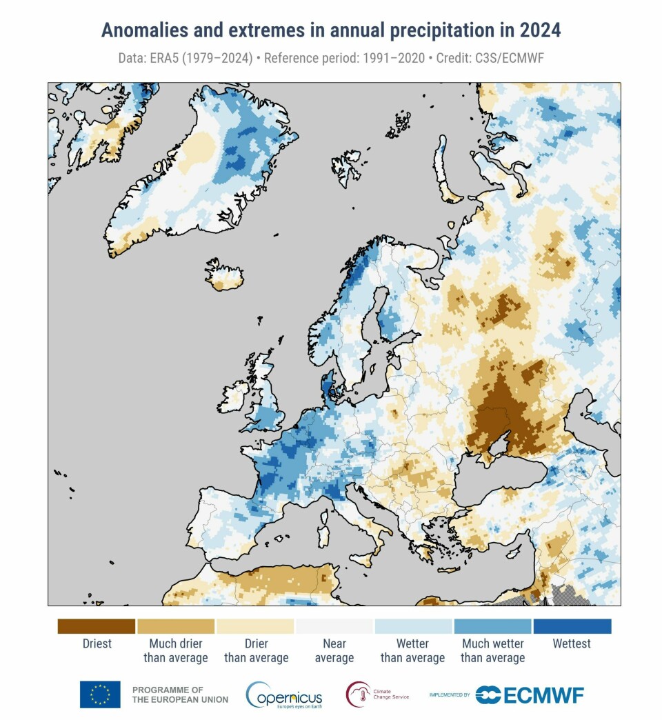 Dette kartet viser avvik fra normal nedbør i Europa i 2024. Områder med blå farge fikk uvanlig mye nedbør, mens områder med brun farge fikk uvanlig lite nedbør.(C3S / ECMWF/NTB) Dette kartet viser avvik fra normal nedbør i Europa i 2024. Områder med blå farge fikk uvanlig mye nedbør, mens områder med brun farge fikk uvanlig lite nedbør. Foto: C3S / ECMWF / NTB