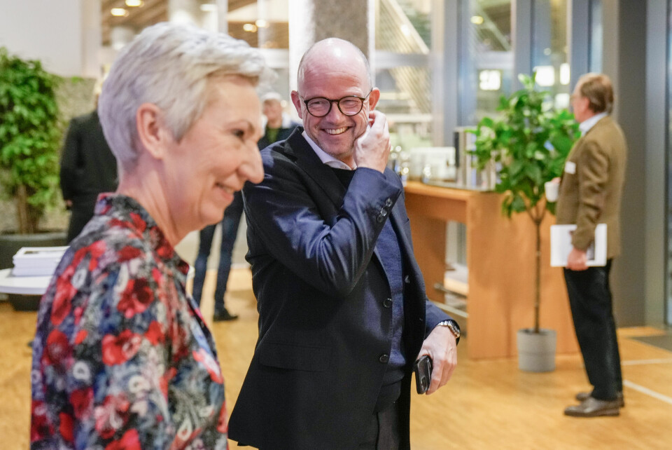 LO-leder Peggy Hessen Følsvik og NHO-sjef Ole Erik Almlid har ikke samarbeidet på to måneder. Nå er det på tide å skrive under IA-avtalen og komme igang med viktige fellesoppgaver igjen, skriver Tore Ryssdalsnes. LO-leder Peggy Hessen Følsvik og NHO-sjef Ole Erik Almlid har ikke samarbeidet på to måneder. Nå er det på tide å skrive under IA-avtalen og komme igang med viktige fellesoppgaver igjen, skriver Tore Ryssdalsnes.