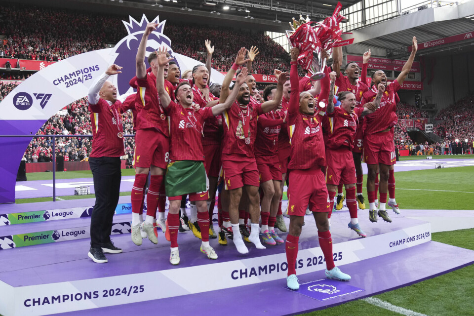 Liverpool fikk ligatrofeet på Anfield søndag kveld. Liverpool fikk ligatrofeet på Anfield søndag kveld.