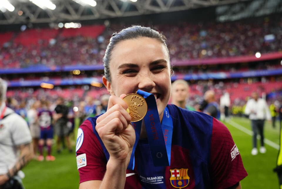 Ingrid Syrstad Engen viser fram vinnermedaljen etter fjorårets Champions League-finale. Lørdag kan hun vinne turneringen med Barcelona for tredje gang på rad. Ingrid Syrstad Engen viser fram vinnermedaljen etter fjorårets Champions League-finale. Lørdag kan hun vinne turneringen med Barcelona for tredje gang på rad. Foto: Jose Breton / AP / NTB