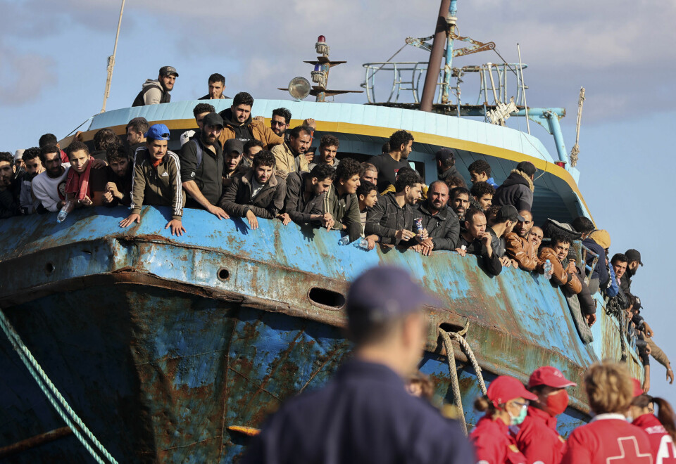En båt med migranter ankommer Kreta i 2022. En båt med migranter ankommer Kreta i 2022. Foto: InTime News via AP / NTB