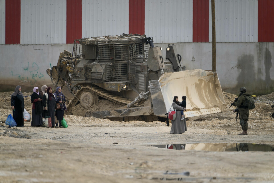 Oljefondet hadde ved årsskiftet aksjer for over 24 milliarder kroner i Caterpillar, som leverer bulldosere som den israelske hæren benytter til å rive palestinske hus i okkuperte områder. Oljefondet hadde ved årsskiftet aksjer for over 24 milliarder kroner i Caterpillar, som leverer bulldosere som den israelske hæren benytter til å rive palestinske hus i okkuperte områder. Foto: AP / NTB