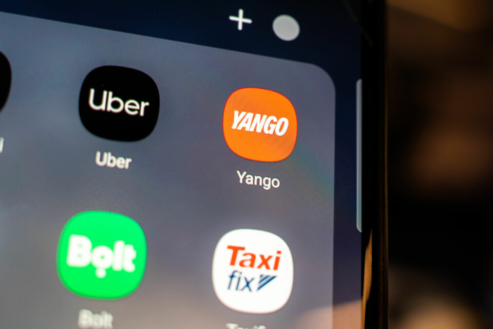 Oslo Taxi har tatt opp kampen mot plattformselskaper som Uber og Bolt med appen «Taxifix». Oslo Taxi har tatt opp kampen mot plattformselskaper som Uber og Bolt med appen «Taxifix» Foto: Ali Zare / NTB