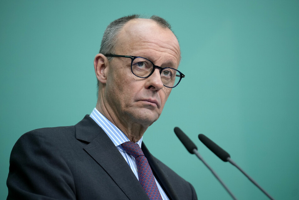 CDU-leder Friedrich Merz er klar på at Tyskland ønsker å videreføre «den amerikanske atomparaplyen» og at samtalene med Frankrike og Storbritannia om økt kjernefysisk avskrekking, vil baseres på denne. CDU-leder Friedrich Merz, som trolig blir ny statsminister i Tyskland, lover å ruste opp – kraftig. Foto: AP / NTB