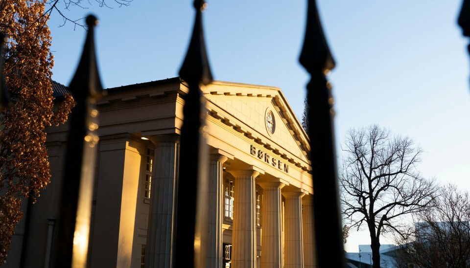 Hovedindeksen på Oslo Børs raste mandag morgen, med en verdensøkonomi i fritt fall.(Erik Flaaaris Johansen/NTB) Hovedindeksen på Oslo Børs endte tirsdag på 1493,55 poeng, ned 0,31 prosent. Foto: Erik Flaaris Johansen / NTB
