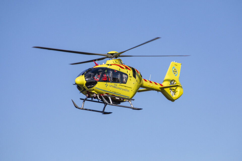 Regjeringen har gitt Norsk Luftambulanse ansvaret for alle ambulansehelikoptre i Norge. Regjeringen har gitt Norsk Luftambulanse ansvaret for alle ambulansehelikoptre i Norge.
