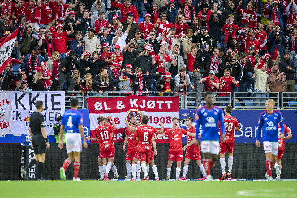 Vålerenga-spillerne måtte igjen gå tapende av eget gress, da Brann slo tilbake etter VIFs opphenting og vant 4-2 Vålerenga-spillerne måtte igjen gå tapende av eget gress, da Brann slo tilbake etter VIFs opphenting og vant 4-2