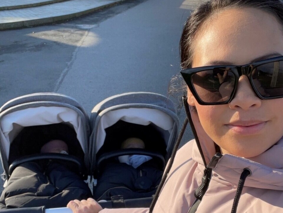Chartertur i juni? Glem det. En rolig ferie i august? Nei, nei, det blir «familiekaos i fellesferien» for alle pengene, skriver Stine Langeland. Stine Langeland