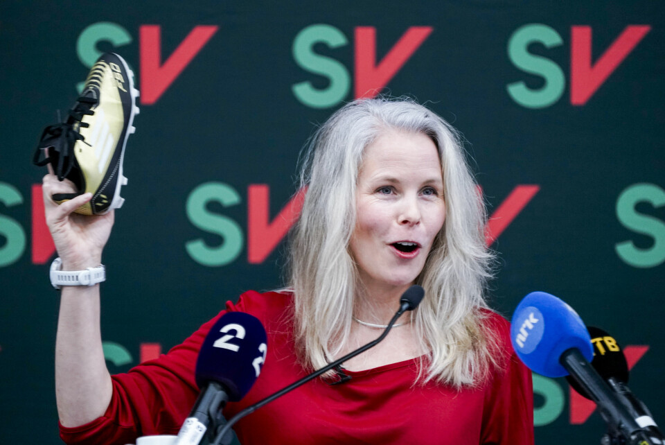 SV-leder Kirsti Bergstø utelukker ikke at SV ender opp i regjering dersom samarbeidet mellom Ap og Sp går ad undas. SV-leder Kirsti Bergstø utelukker ikke at SV ender opp i regjering dersom samarbeidet mellom Ap og Sp går ad undas. Foto: Ørn E. Borgen / NTB