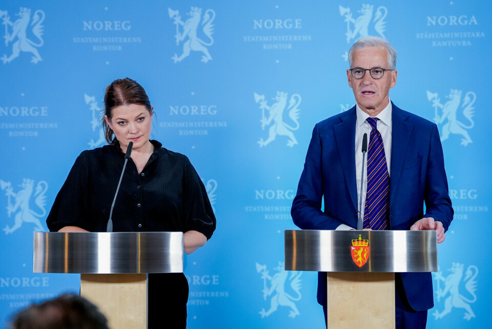 Statsminister Jonas Gahr Støre og næringsminister Cecilie Myrseth har lansert nye tiltak for bedre konkurranse i dagligvarebransjen. Statsminister Jonas Gahr Støre og næringsminister Cecilie Myrseth kom mandag med nye dagligvaretiltak. Foto: Lise Åserud / NTB