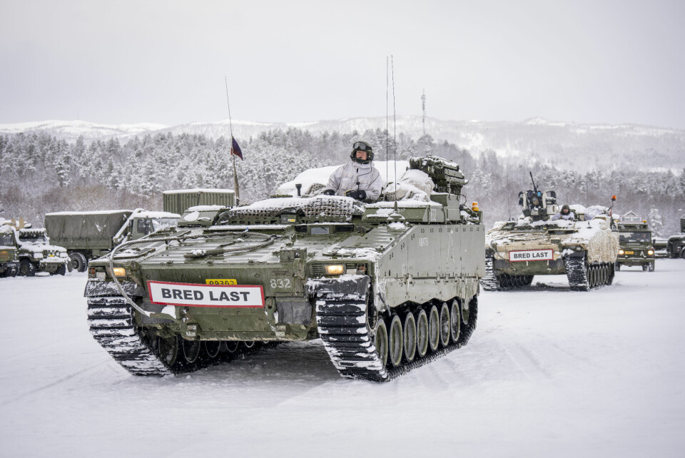 Nordlendingene er mest positive til økt forsvarssatsing med 77 prosent, mens støtten er svakest i Oslo med 60 prosent. Her ser vi en CV90 RWS STING stridsvogn tilhørende ingeniørbataljonen til Brigade Nord under militærøvelsen Joint Viking på Setermoen. Nordlendingene er mest positive til økt forsvarssatsing med 77 prosent, mens støtten er svakest i Oslo med 60 prosent. Her ser vi en CV90 RWS STING stridsvogn tilhørende ingeniørbataljonen til Brigade Nord under militærøvelsen Joint Viking på Setermoen. Foto: Heiko Junge / NTB