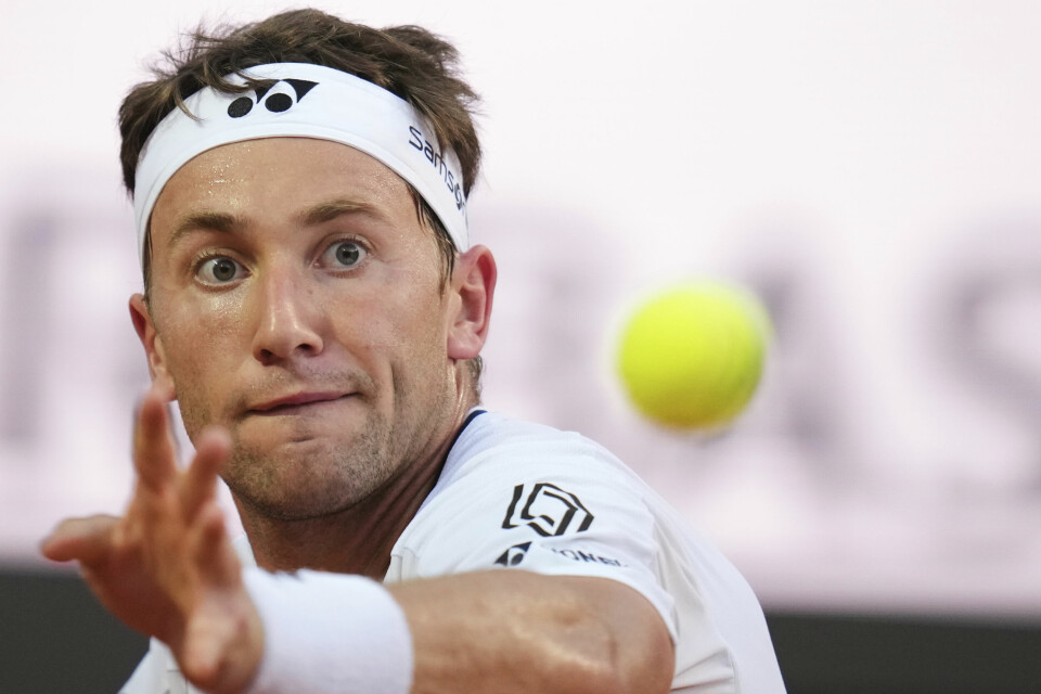 Casper Ruud ventet forgjeves på å få spille mot Jaume Munar tirsdag. Kampen ble til sist utsatt til onsdag. Casper Ruud henger med i storturneringen i Roma. Foto: Alessandra Tarantino / AP / NTB