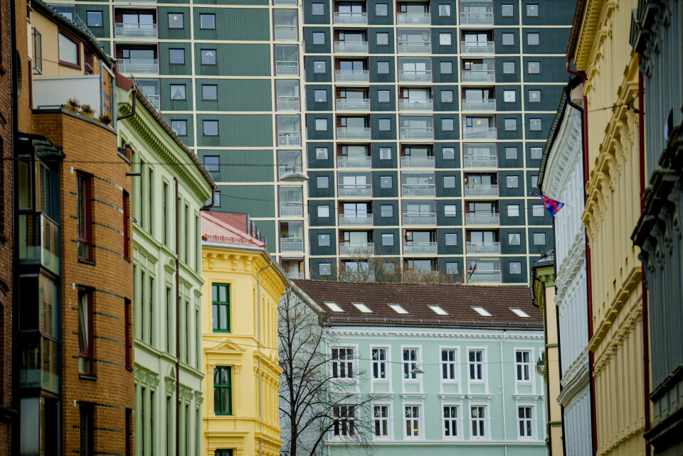 Ekspertene tror ikke på noe rentekutt fra Norges Bank denne uken. Dermed må trolig boliglånskundene vente på noen stor nedgang i sine renter. Ekspertene tror ikke på noe rentekutt fra Norges Bank denne uken. Dermed må trolig boliglånskundene vente på noen stor nedgang i sine renter. Foto: Stian Lysberg Solum / NTB