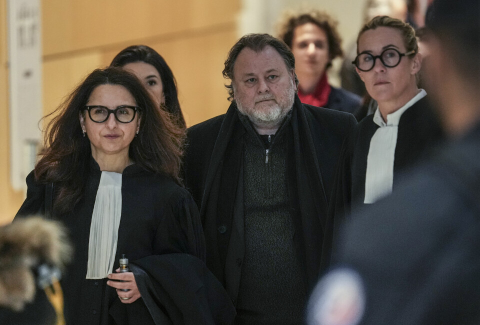 Filmregissøren Christophe Ruggia ankommer domstolen i Paris mandag. Filmregissøren Christophe Ruggia ankommer domstolen i Paris mandag. Foto: Aurelien Morissard / AP / NTB