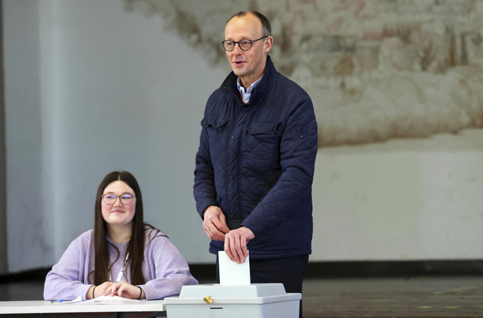 CDU-leder Friedrich Merz avga stemme i byen Arnsberg i Vest-Tyskland søndag. CDU-leder Friedrich Merz avga stemme i byen Arnsberg i Vest-Tyskland søndag. Foto: Oliver Berg / DPA / AP / NTB