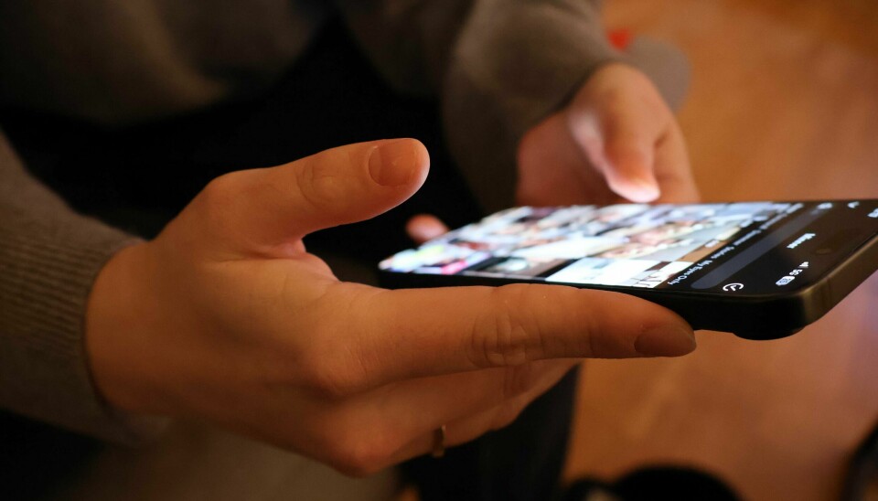 Parkda rus porno Feniks Mari fisting porno