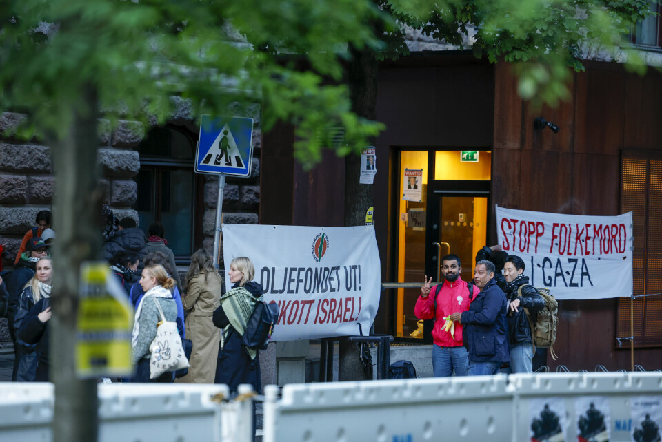 Demonstranter fra Aksjonsgruppen for Palestina utenfor Finansdepartementet i Oslo mandag. Demonstranter fra Aksjonsgruppen for Palestina utenfor Finansdepartementet i Oslo mandag. Foto: Jonas Been Henriksen / NTB