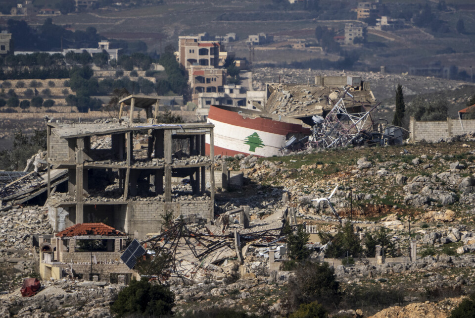 Selv om Israel ikke trakk seg ut av Libanon innen fristen søndag og flere mennesker ble drept i angrep i Sør-Libanon samme dag, er landene enige om å fortsette å forholde seg til våpenhvileavtalen fra november fram til 18. februar. Foto: Ariel Schalit / AP / NTB Selv om Israel ikke trakk seg ut av Libanon innen fristen søndag og flere mennesker ble drept i angrep i Sør-Libanon samme dag, er landene enige om å fortsette å forholde seg til våpenhvileavtalen fra november fram til 18. februar. Foto: Ariel Schalit / AP / NTB