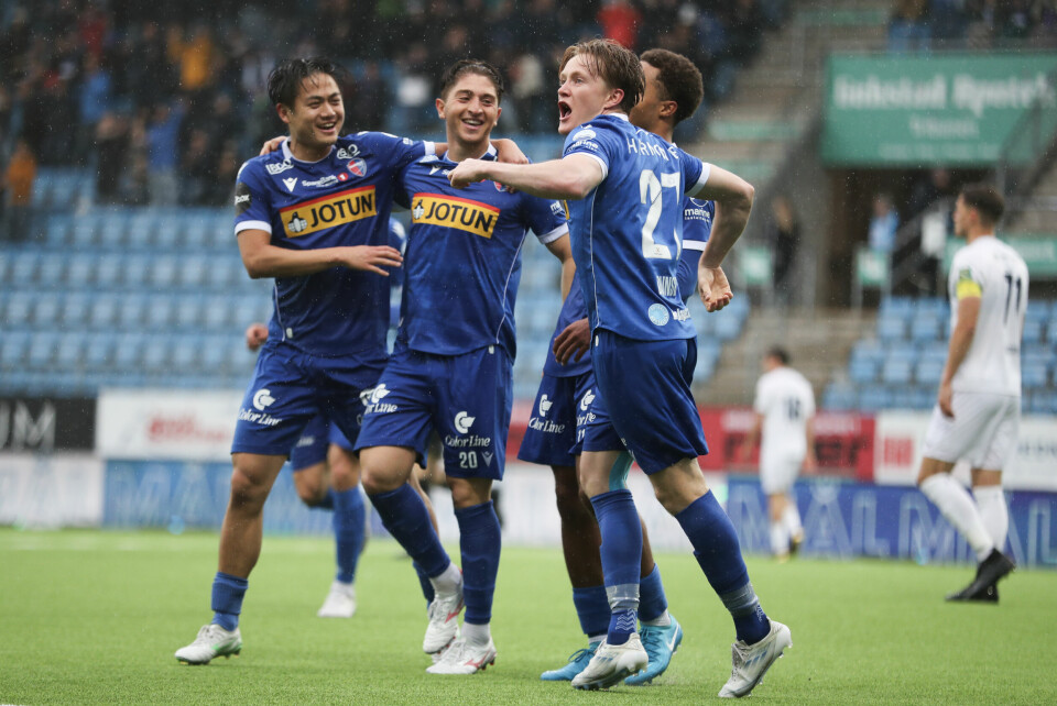 Jakob Dunsby og Sandefjord er svært sterke på hjemmebane og vant til slutt 3-2 mot Strømsgodset Jakob Dunsby og Sandefjord er svært sterke på hjemmebane og vant til slutt 3-2 mot Strømsgodset. Foto: Trond R. Teigen / NTB