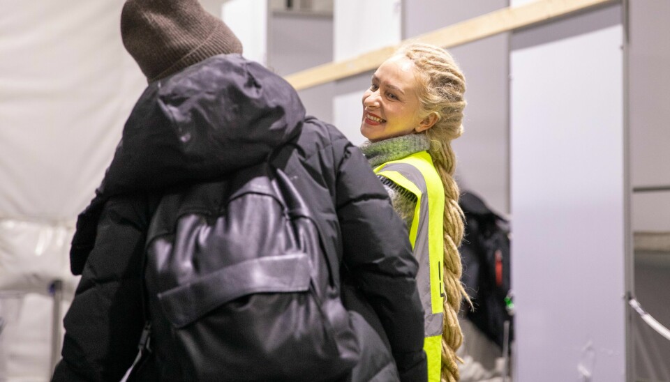 Ansiktet til Patrycja Mackowiak er det første mange flyktninger ser når de kommer til Nasjonalt Ankomstsenter.(Kenneth Stensrud) Ansiktet til Patrycja Mackowiak er det første mange flyktninger ser når de kommer til Nasjonalt Ankomstsenter.