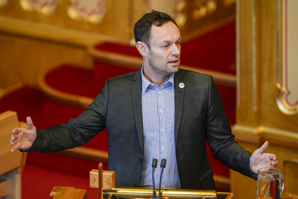Torgeir Knag Fylkesnes (SV) sier overraskende nei til gjenvalg. Han varsler også at han ikke stiller på nytt som nestleder i SV. Foto: Terje Pedersen / NTB Torgeir Knag Fylkesnes (SV) tar til orde for å kreve at Tine fjerner Nyt Norge-merket mens melkemangelen pågår. Foto: Terje Pedersen / NTB
