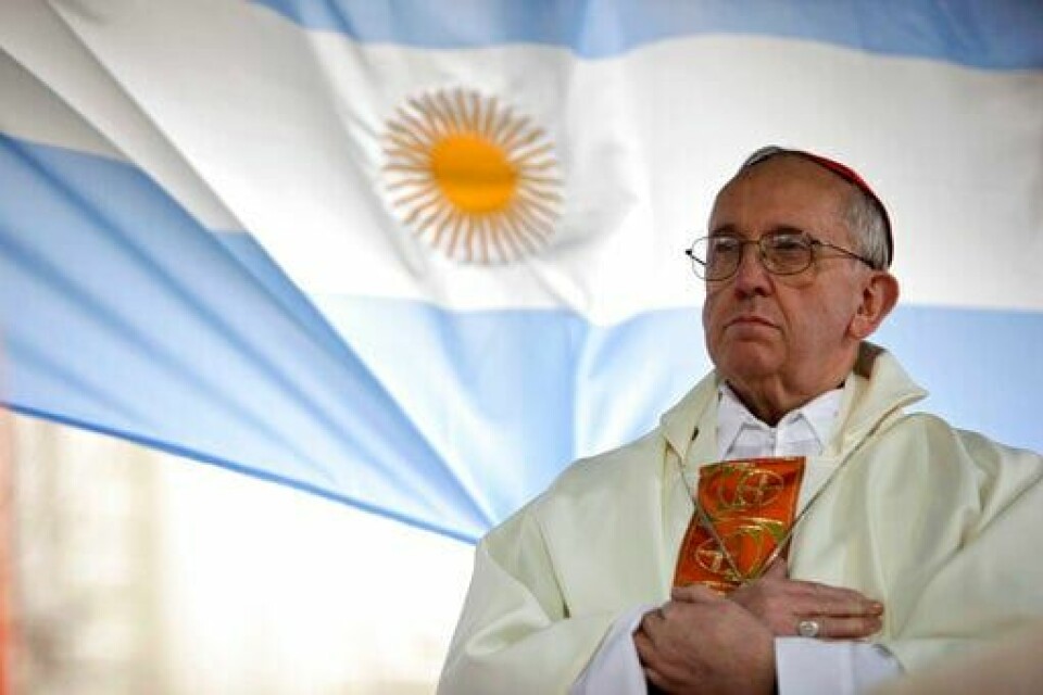 Kardinal Jorge Bergoglio, som han var kjent som da, holdt en messe utenfor San Cayetano-kirken i Buenos Aires i 2009.(Natacha Pisarenko/AP) Kardinal Jorge Bergoglio, som han var kjent som da, holdt en messe utenfor San Cayetano-kirken i Buenos Aires i 2009. Arkivfoto: Natacha Pisarenko / AP / NTB