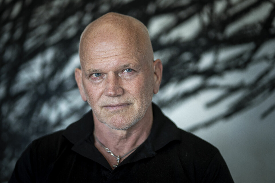 Norgesdemokratene ønsker kritikk velkommen, men den bør rettes mot partiet eller programmet, ikke baseres på løs skyld ved assosiasjon, skriver innleggsforfatter. Avbildet er Geir Ugland Jacobsen fra partiet Norgesdemokratene. Geir Ugland Jacobsen frå partiet Norgesdemokratene trur ei samanslåing med Konservativt kan gi dei to småpartia større gjennomslagskraft.Foto: Ole Berg-Rusten / NTB / NPK