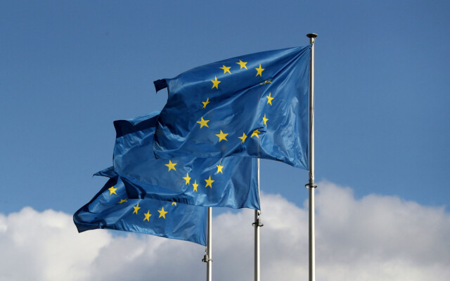 Målimg: Det norske folk er ikke klare for EU-medlemskap, men hegner om EØS-avtalen. Måling: Det norske folk er ikke klare for EU-medlemskap, men hegner om EØS-avtalen.