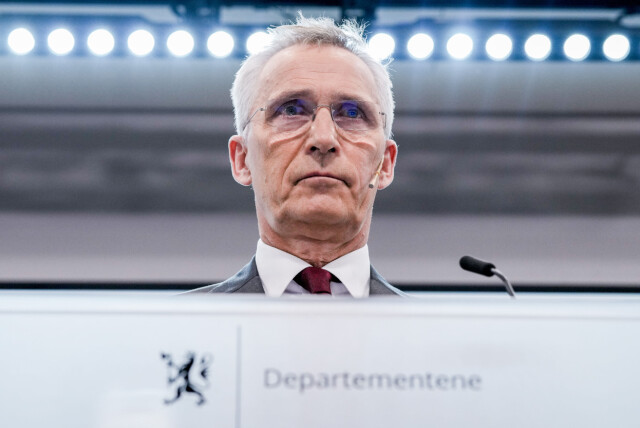 Finansminister Jens Stoltenberg under torsdagens fremleggelse av revidert nasjonalbudsjett. Finansminister Jens Stoltenberg under torsdagens fremleggelse av revidert nasjonalbudsjett.