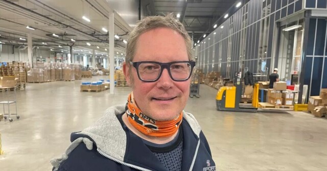 Reed Waldo trives godt som fast ansatt på varemottaket til Sport Holding. Nå tar han også fagbrev. Reed Waldo trives godt som fast ansatt på varemottaket til Sport Holding. Nå tar han også fagbrev.