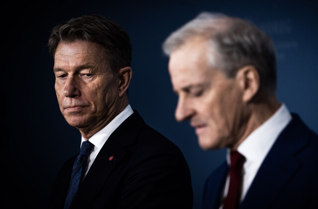 Energiminister Terje Aasland (Ap) og statsminister Jonas Gahr Støre (Ap) la fram et forslag til ny strømordning under en pressekonferanse fredag. Energiminister Terje Aasland (Ap) og statsminister Jonas Gahr Støre (Ap) la fram et forslag til ny strømordning under en pressekonferanse fredag. Foto: Ole Berg-Rusten / NTB