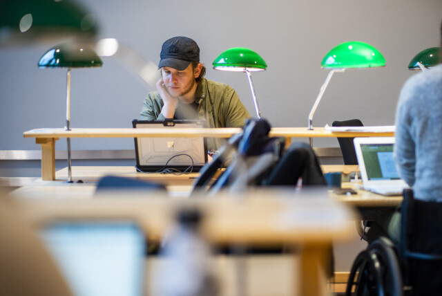 Illustrasjonsfoto. Bildet viser en student i en lesesal. Foto: Håkon Mosvold Larsen / NTB