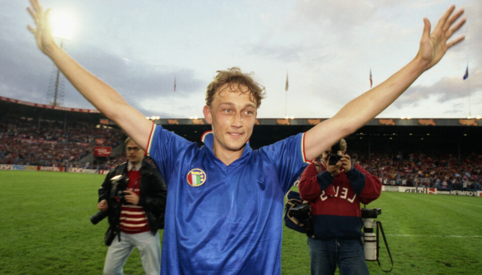 Matchvinner Lars Bohinen jubler etter 2-1-seieren mot Italia på Ullevaal for 34 år siden.