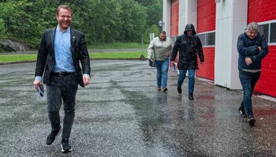Uværet slo til den dagen Ådne Naper (t.v.) viste fram Porsgrunns & omegns industri til EL og IT-erne Espen Andersen, Geir Ove Kulseth og Bjørn Skogen. Uværet slo til den dagen Ådne Naper (t.v.) viste fram Porsgrunns & omegns industri til EL og IT-erne Espen Andersen, Geir Ove Kulseth og Bjørn Skogen.