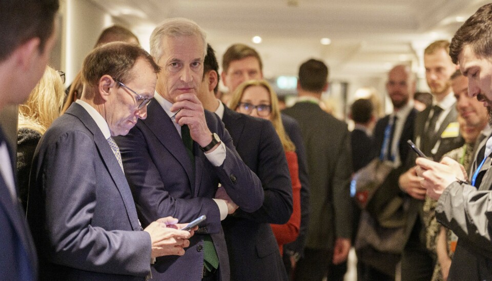 Hvis regjeringen (her representert ved utenriksminister Espen Barth Eide og statsminister Jonas Gahr Støre) ikke ønsker å lytte til oss, bør de i det minste lytte til seg selv, skriver Ragnhild Bergli.
