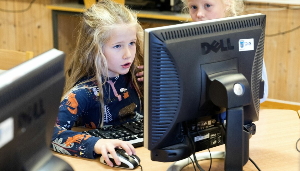 Skolen har et særlig ansvar for å ivareta barn og unges rettigheter, blant annet ved å unngå bruk av apper som samler inn og videreformidler personopplysninger, skriver Sissel Skillinghaug.